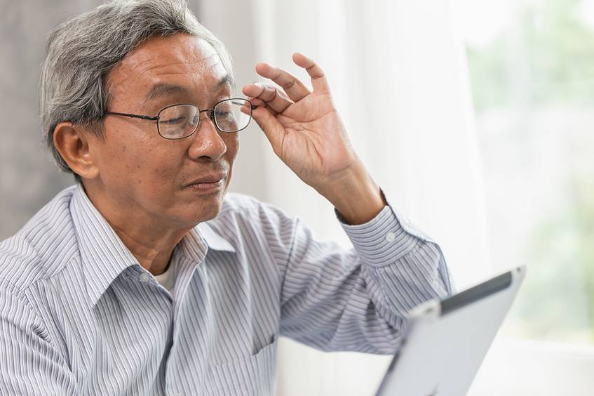 Man using a tablet